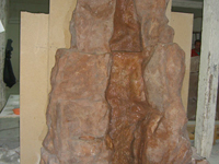 Innenfelsen mit Wasserfall
